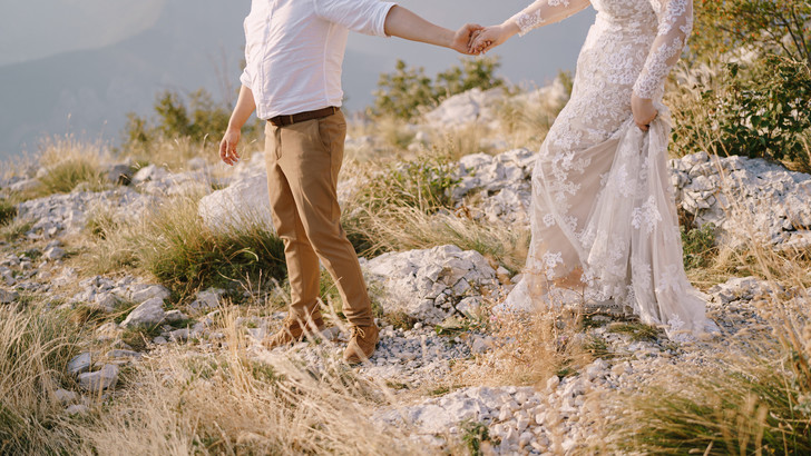 Фото №2 - «Женила на себе»: кому на самом деле выгоден брак?