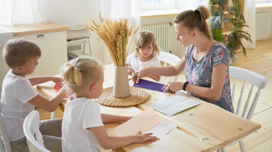 ПФР: многодетные россиянки могут выйти на пенсию на три-десять лет раньше