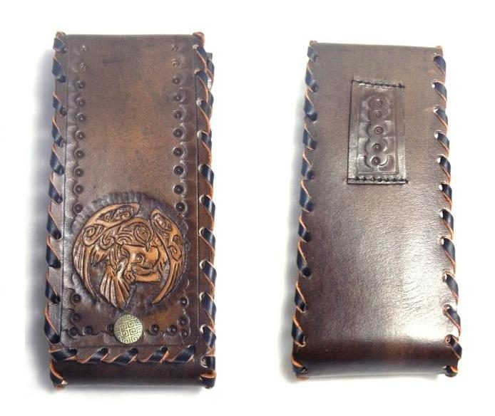 Маленькая кожаная сумочка на пояс