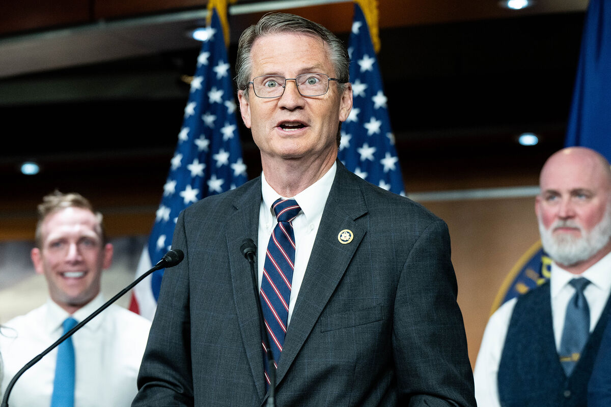 Конгрессмен Берчетт заявил о неуязвимых для земных армий НЛО