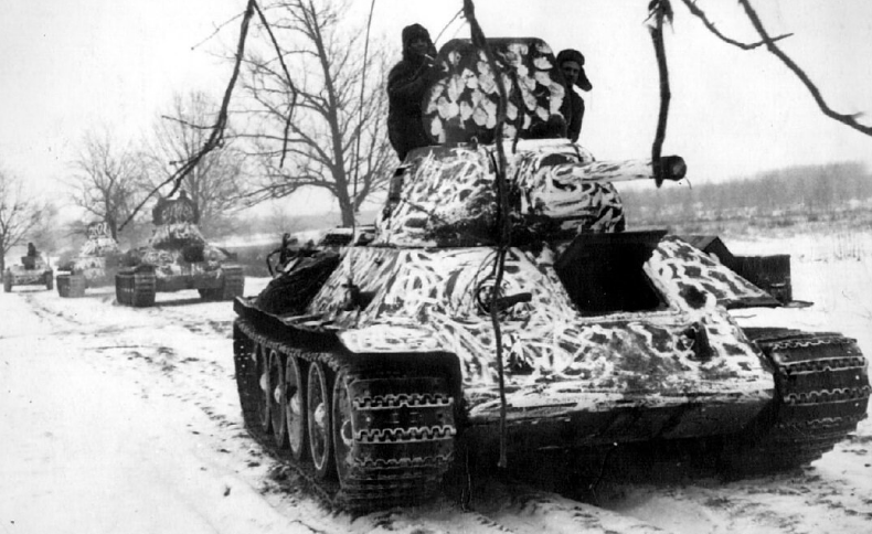 Зимний камуфляж на танках Т – 34
