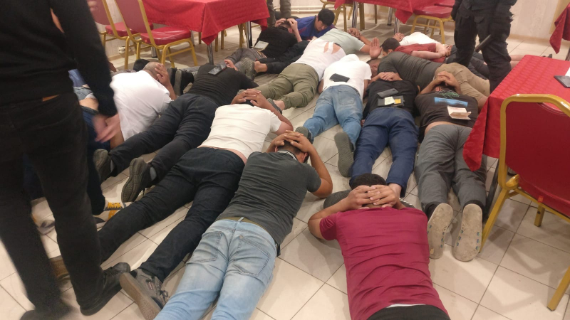 Полиция, ФСБ и ОМОН провели рейд по иностранцам в Рязани
