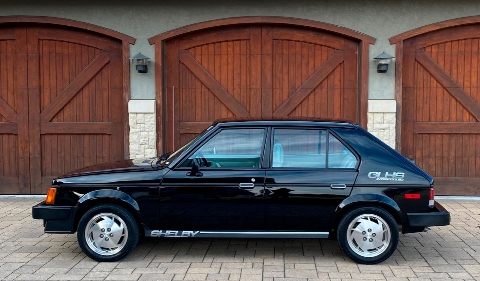 «Быстрый как черт» Dodge Omni GLHS Кэрролла Шелби пустят с молотка Новости