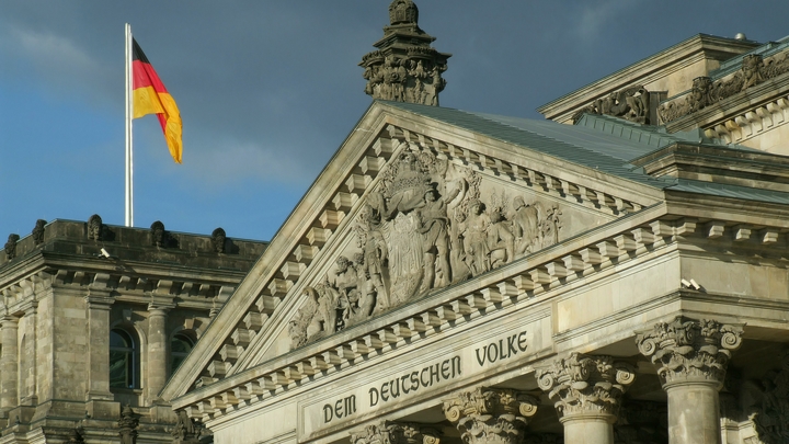 ЕВРОПА ГОТОВИТСЯ К БОЛЬШОМУ ОГРАБЛЕНИЮ РОССИИ. ГЕРМАНИЯ ДАЛА СОГЛАСИЕ - BLOOMBERG