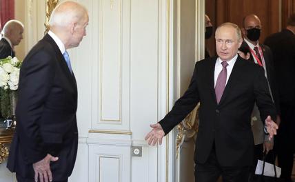 На фото6 президент России Владимир Путин и президент США Джо Байден (справа налево).