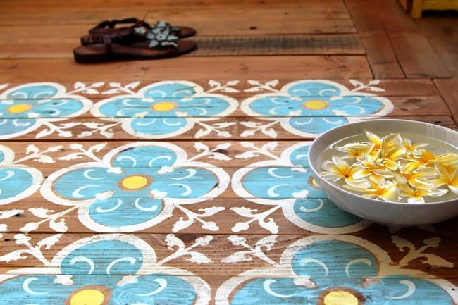 Простейшая переделка балкона из бросовых материалов Простейшая переделка балкона из бросовых материалов домашний очаг,интерьер,ремонт,рукоделие,своими руками