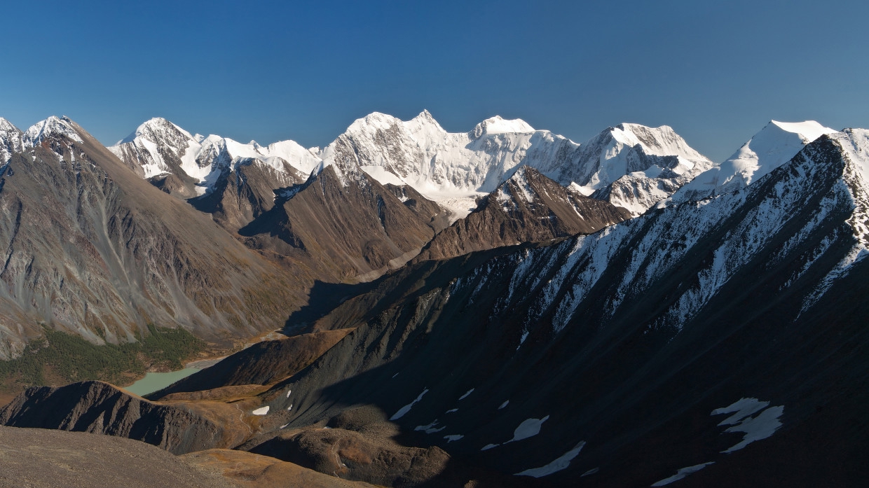 Сотрудники МЧС спасли травмированную туристку в районе Северо-Чуйского хребта