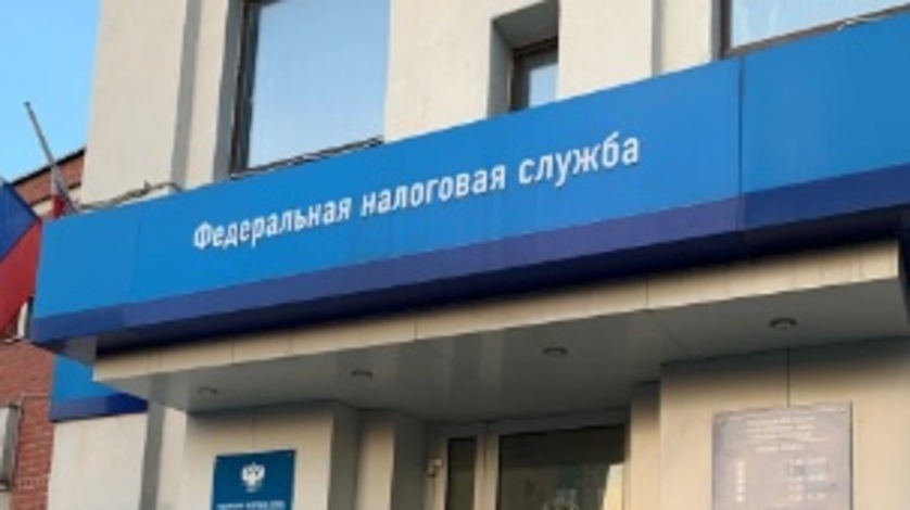 Неизвестный кинул коктейль Молотова в здание налоговой в Нижнем Новгороде