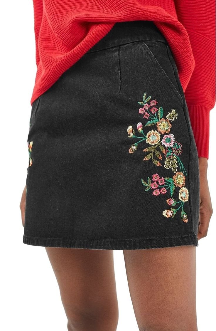 Стильные юбки с вышивкой: лучшие идеи для вдохновения 