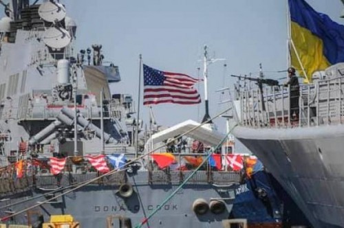 США хотят разместить свои военные корабли в нескольких милях от Крыма