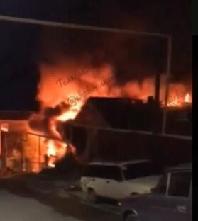 Мощный пожар полностью уничтожил жилой дом в Туапсе