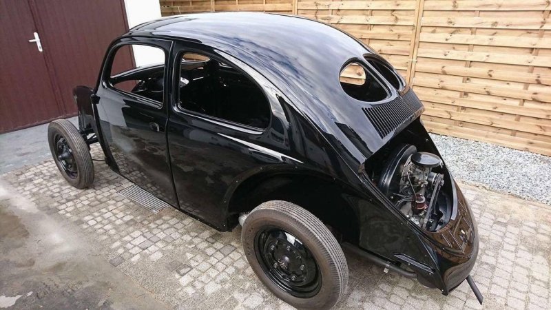Самый старый в мире Volkswagen Beetle полностью сгорел, но был восстановлен