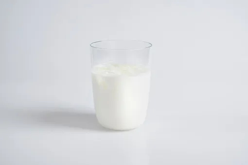Молоко — еще одно отличное средство, которое помогает избавиться от зуда после комариного укуса