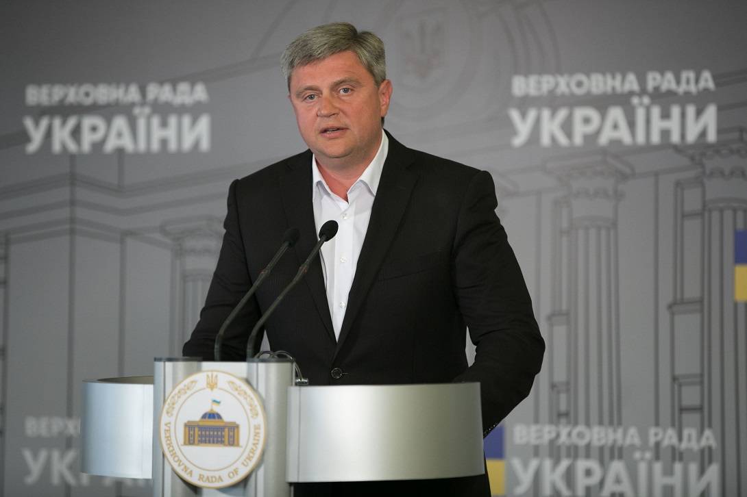 Депутат Рады Качный: Украина не в состоянии решить вопрос Донбасс