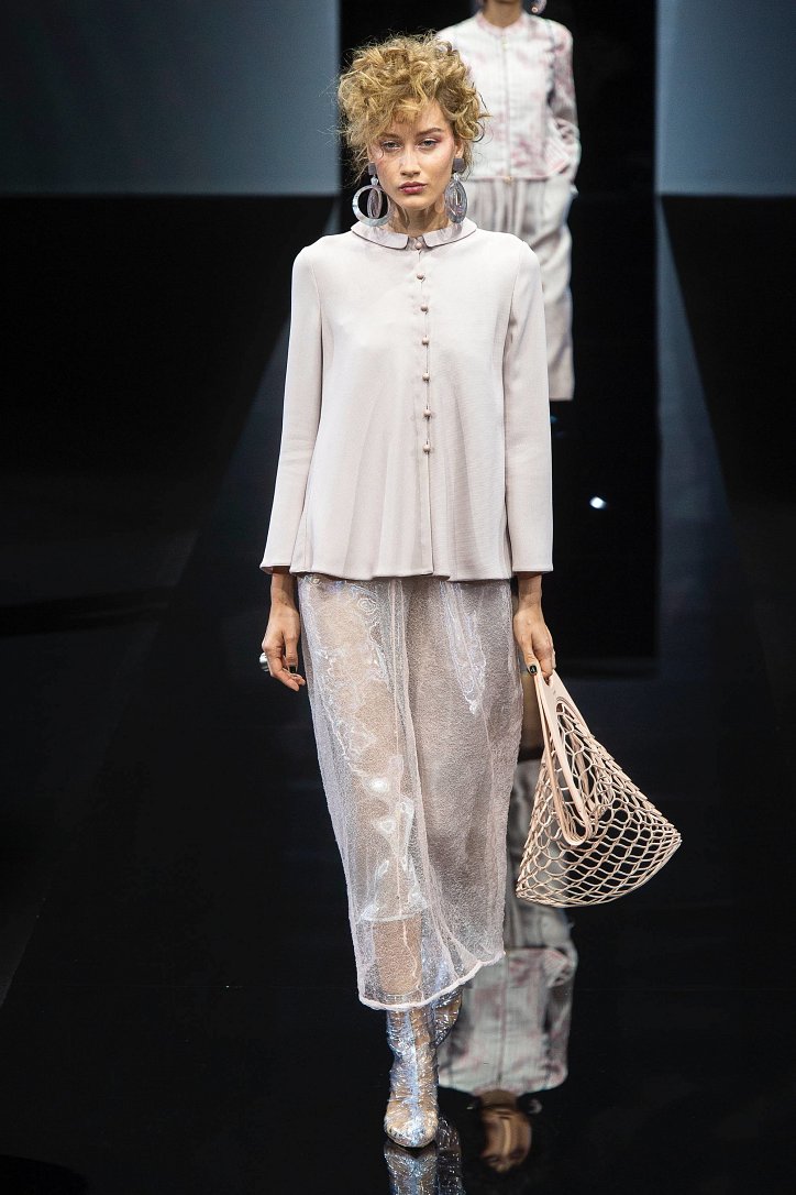 Giorgio Armani весна-лето 2019 - максимальная нежность красок и женственность линий Giorgio Armani весна-лето 2019