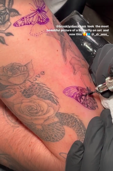 Неоднозначно: Бруклин Бэкхем и Никола Пельтц обменялись кулонами из своих зубов Неоднозначно: Бруклин Бэкхем и Никола Пельтц обменялись кулонами из своих зубов Звезды,Звездные пары