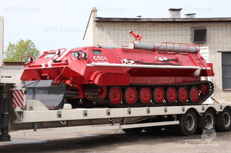 Владимирская область направила белгородцам гусеничную пожарную машину