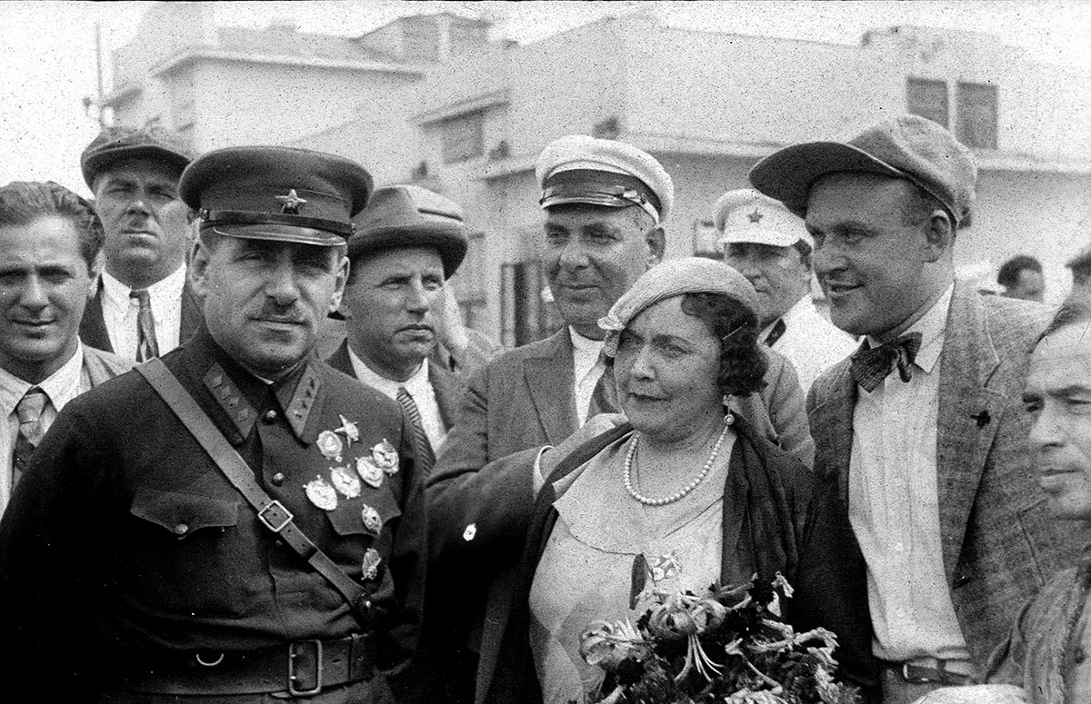 Спасенные фото 1938-40 гг. из Уссурийска загадки истории