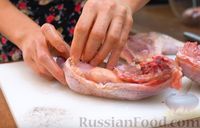 Фото приготовления рецепта: Запечённые куриные окорочка в карамели - шаг №4