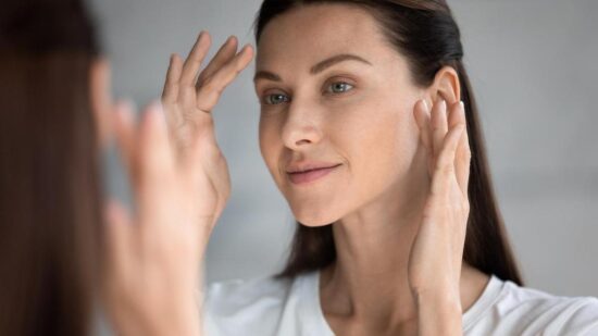 Домашняя маска от морщин и для сияния кожи — смешать ее получится за минуту