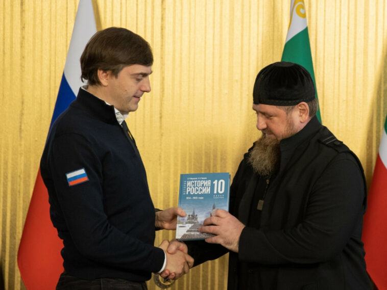 Глава Минпросвещения презентовал Кадырову исправленный учебник истории