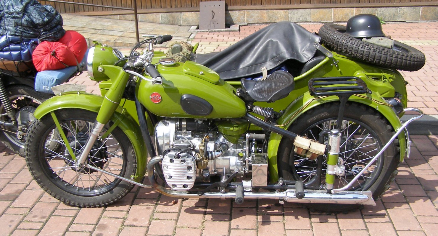 Как выглядели приборные панели мотоциклов Урал?