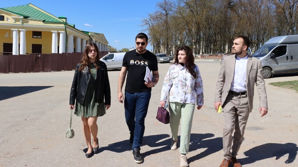 Артём Никитин провёл экскурсию для молодёжной администрации Касимова