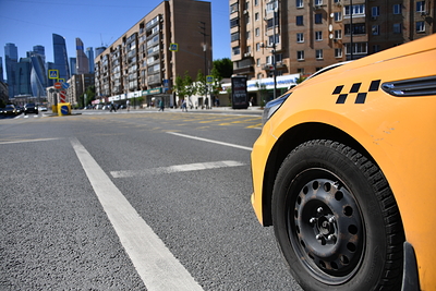 Сибирячка подала иск на Яндекс.Такси и Uber из-за ущемления прав многодетных семей