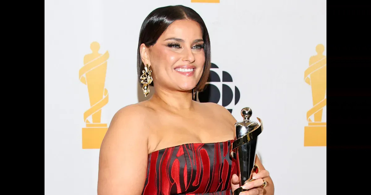 Нелли Фуртадо впервые вышла в свет после завершения карьеры на фоне критики её фигуры