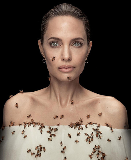 Анджелина Джоли снялась в фотосессии с роем пчел на теле Анджелина, Джоли, актриса, призналась, пчелы, время, женщин, очень, фотосессии, программы, платье, только, чтобы, пчелам, амбассадором, 45летняя, Women, которой, увеличить, стала