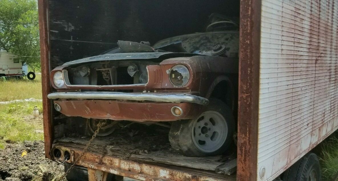 После 30 лет забвения: нашли редкий Ford Mustang GT