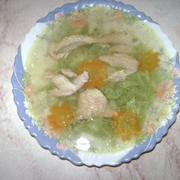 Бульон с зелёной лапшой