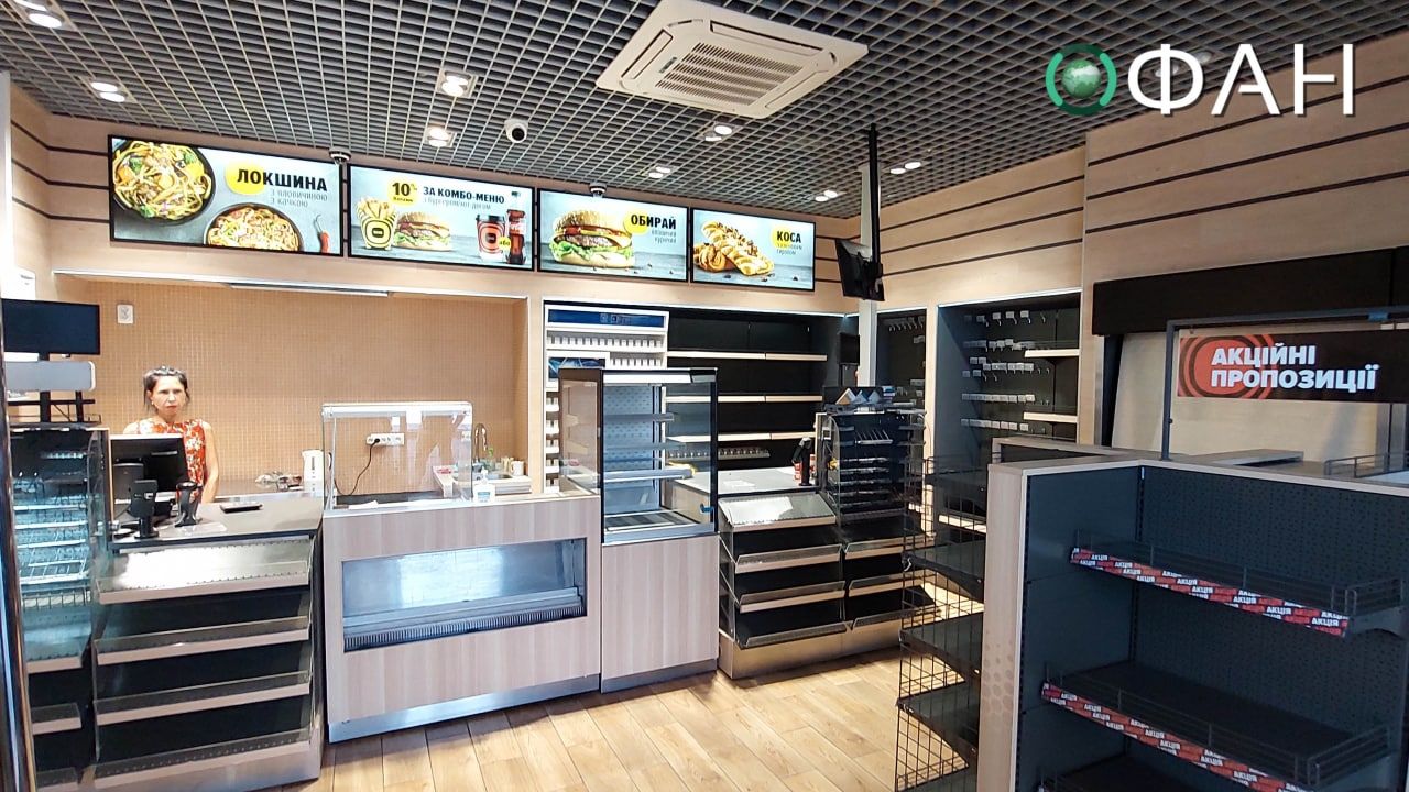 Работница заправки из Херсона рассказала ФАН, как выживала при майданной власти и на что надеется сейчас