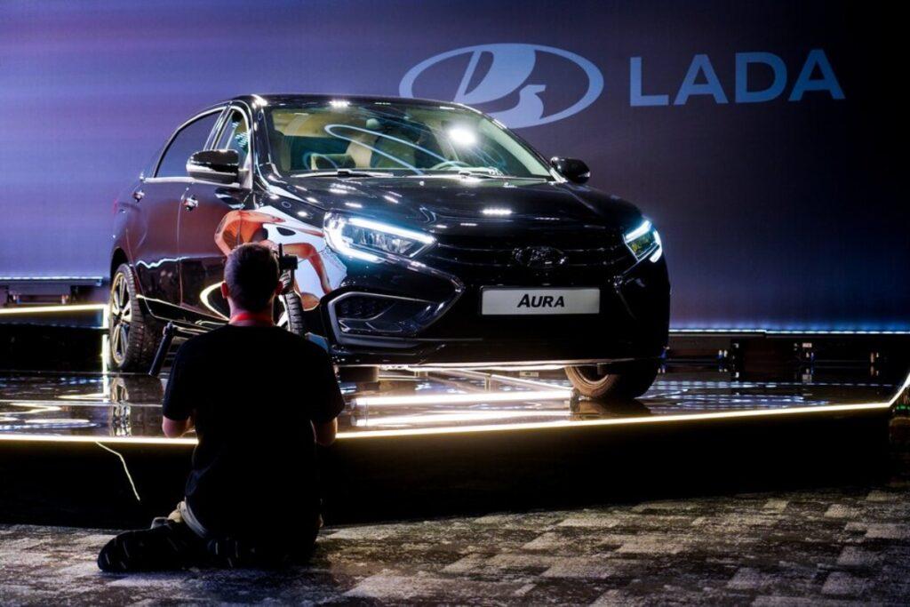 Почему Lada Aura не продается и что ждет Azimut — китайцы наступают