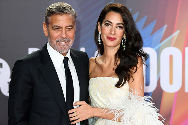 Джордж и Амаль Клуни посетили премьеру фильма The Tender Bar в Лондоне