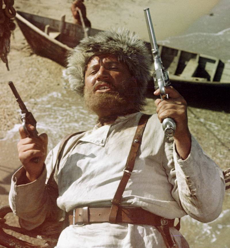 Самый «киношный» военный револьвер оружие