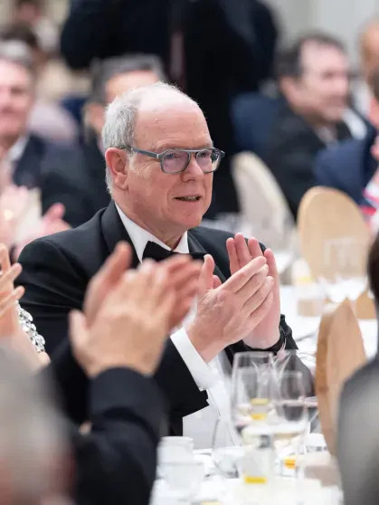 Княгиня Монако Шарлен вышла в свет в вечернем платье вместе с мужем, князем Альбером II Альбер, княгиня, ШарленКнязь, Шарлен, князь, после, детей, ШарленКнягиня, Монако, Альбера, законной, признанных, разных, Помимо, Габриэлла, принцесса, старших, Княгиня, принц, наследный