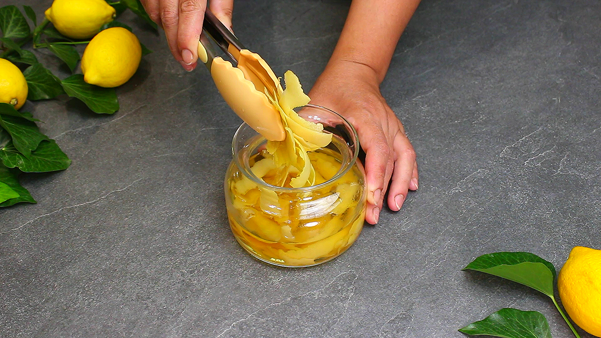 Сегодня будем делать Лимонче́лло – итальянский лимонный ликёр. Этот  вкусный напиток можно легко приготовить у себя дома.-5
