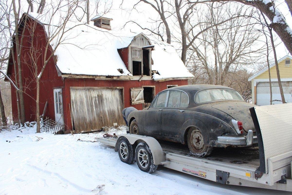 Jaguar, который 36 лет простоял в сарае