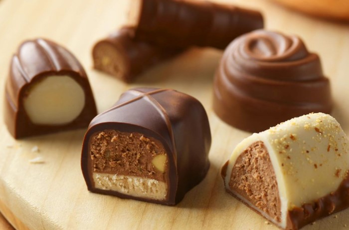 В зависимости от состава, энергетическая ценность 100 г конфет колеблется от 348 до 568 калорий / Фото: i.pinimg.com  В зависимости от состава, энергетическая ценность 100 г конфет колеблется от 348 до 568 калорий / Фото: i.pinimg.com