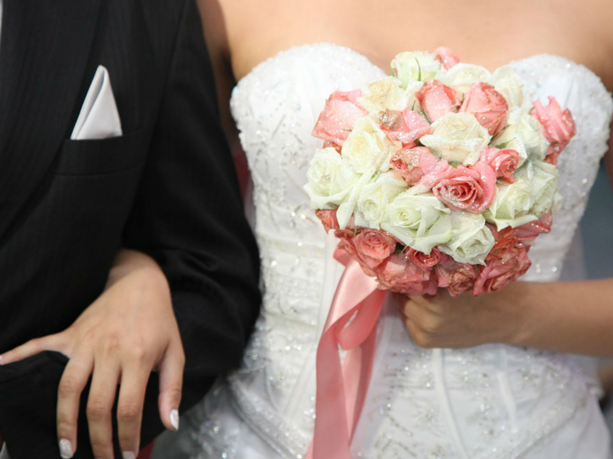 Ожидание - реальность: свадебное платье из Китая ужаснуло невесту