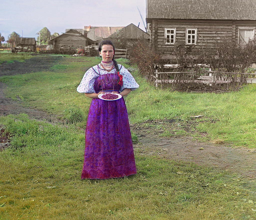 Девушка с земляникой, 1909 год