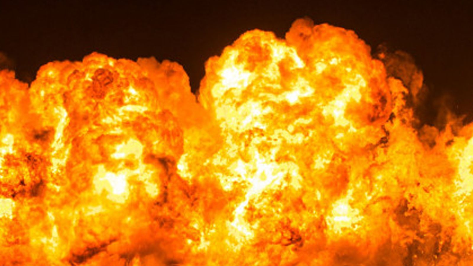 Взрыв привел к пожару на тайваньском нефтеперерабатывающем заводе Происшествия