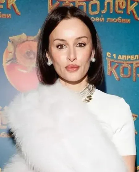 Тина Канделаки в мехах, Алексей Чадов с женой, Павел Воля, Ляйсан Утяшева и дочь Глюкозы посетили премьеру фильма в Москве Лейсан, Ляйсан, Чадов, Москве, посетили, Полина, Утяшева, Гарик, женой, Канделаки, Пелагея, Среди, Карибидис, КанделакиАлексей, УтяшеваПолина, АртемьеваЛидия, РевваЛюдмила, ДиброваАлександр, 37летняя, Алексея