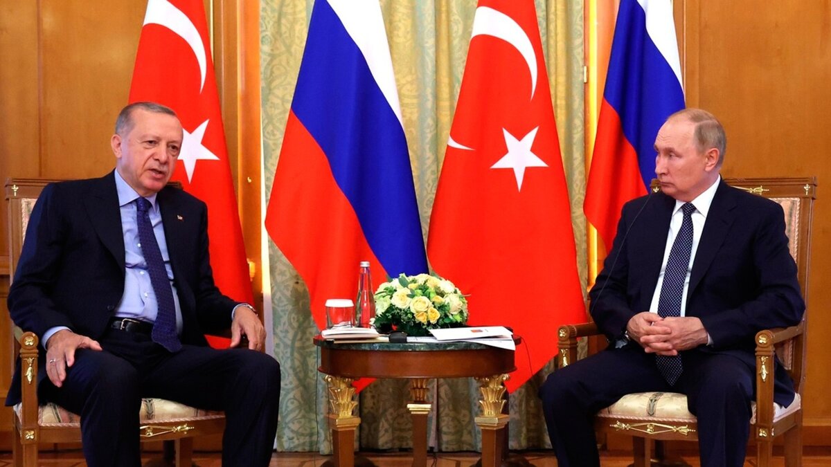 Несмотря на упорные попытки со стороны Запада вызвать разногласия, Россия и Турция сумели сохранить дружественные отношения на протяжении долгого времени.-3