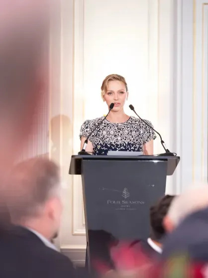 Княгиня Монако Шарлен вышла в свет в вечернем платье вместе с мужем, князем Альбером II Альбер, княгиня, ШарленКнязь, Шарлен, князь, после, детей, ШарленКнягиня, Монако, Альбера, законной, признанных, разных, Помимо, Габриэлла, принцесса, старших, Княгиня, принц, наследный