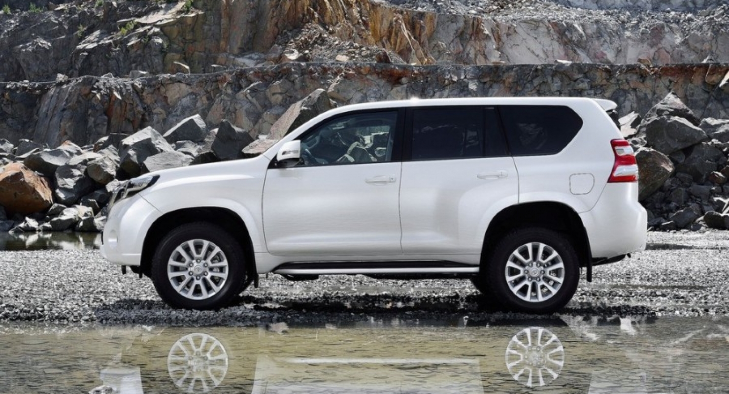 Toyota представит новое поколение внедорожника Land Cruiser Prado 250