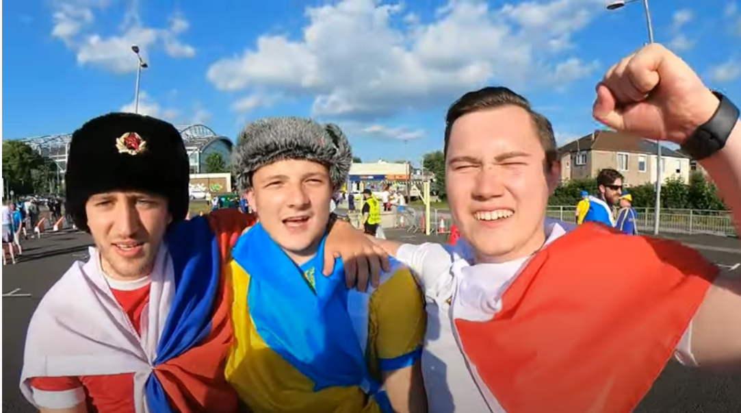 История о настоящей дружбе: Как украинец, русский и поляк отбились от упоротых бабуинов