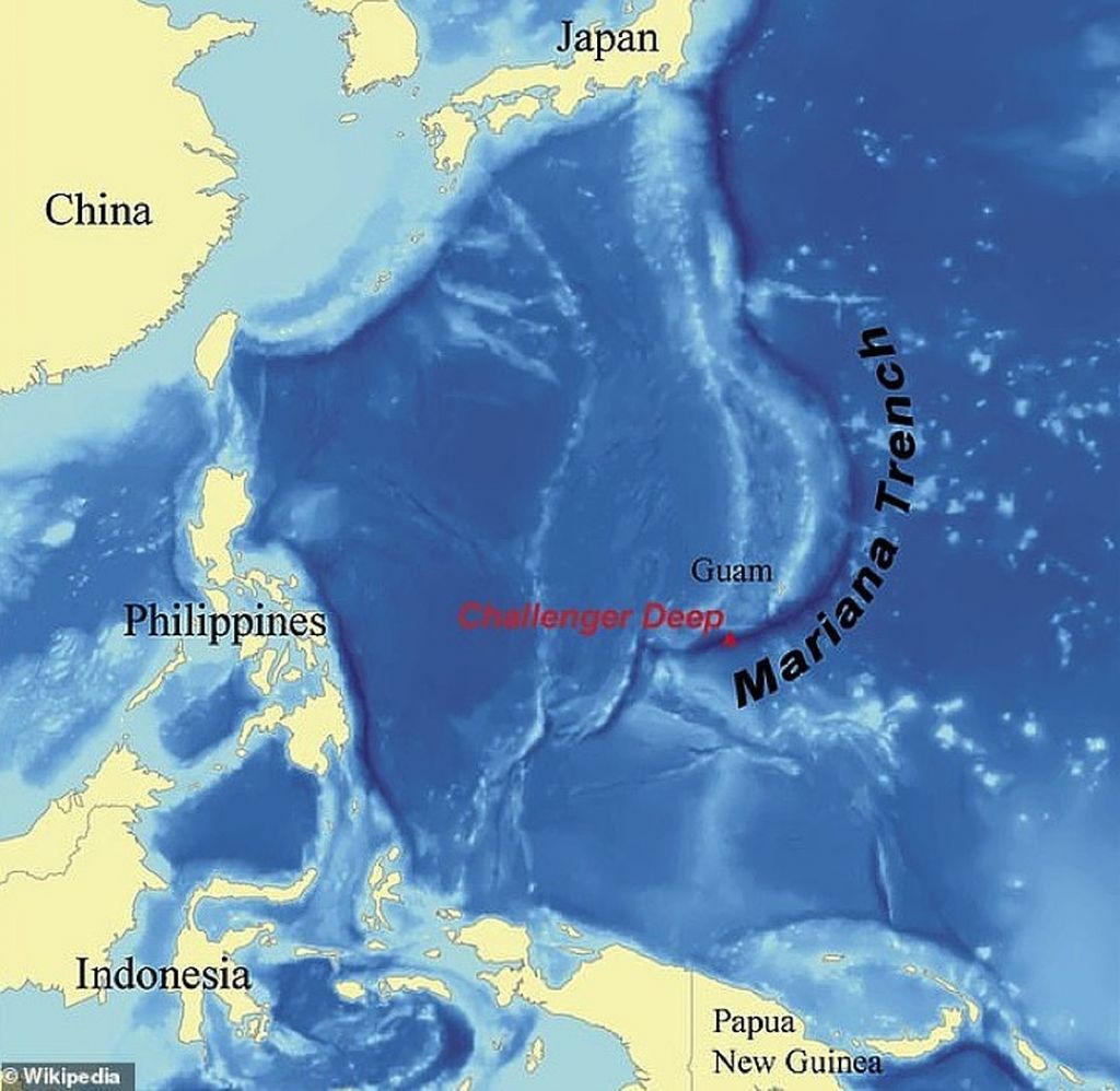 Марианская впадина протянулась на 1500 километров.