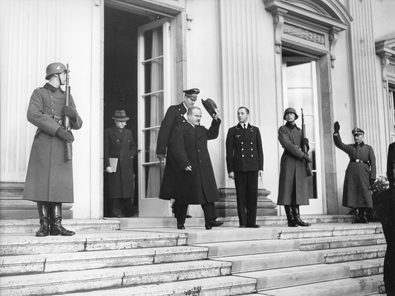 Переговоры гитлера. Молотов визит в Берлин 1940. Молотов в Берлине 12 ноября 1940.